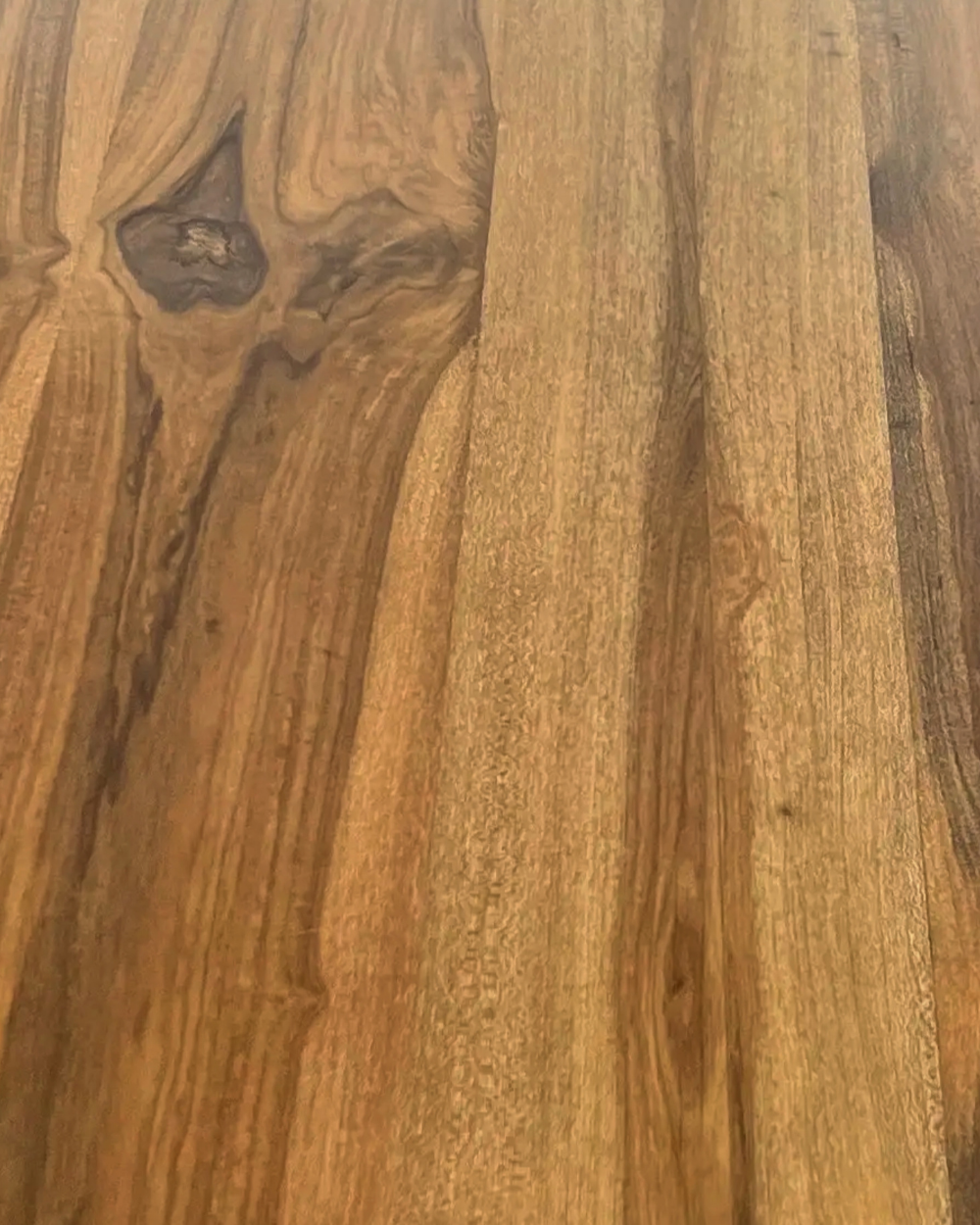 Detalle de textura y veta de madera Petiribí